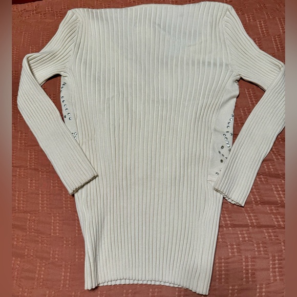 🆕 NWT Silk Jeweled WR Sweater - Cream Color Ribbed V-Neck - Long Sleeve - Size S - Picture 5 of 10